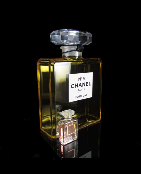 chanel no 5 large display bottle|chanel no 5 original bottle.